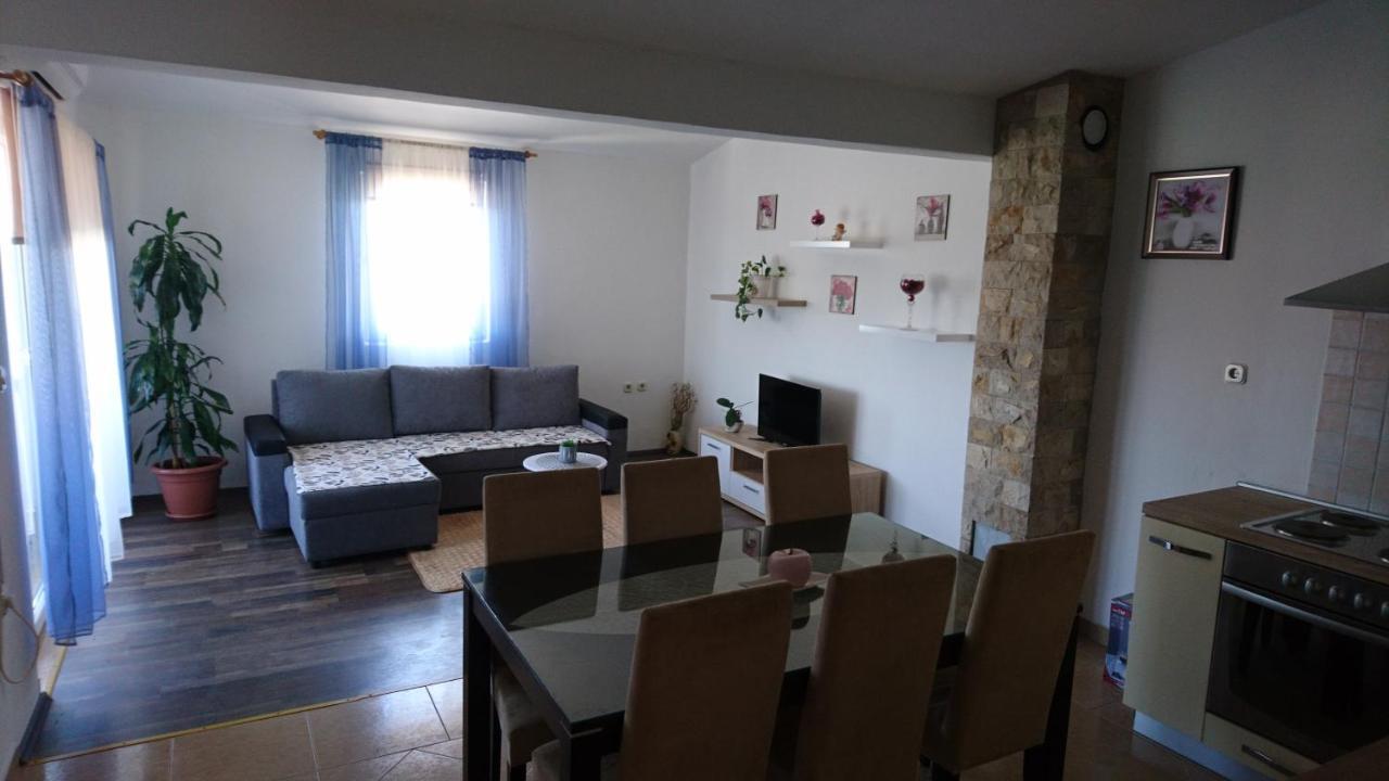 Ražanac Apartman Vuleta מראה חיצוני תמונה